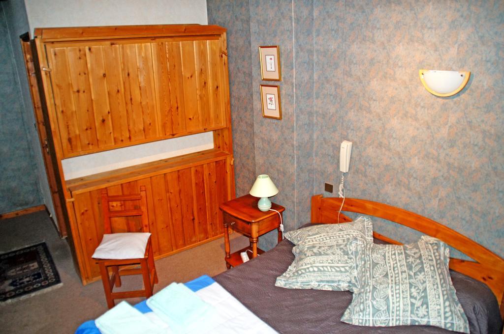 Le Relais Des Vaudois Ξενοδοχείο Freissinieres Δωμάτιο φωτογραφία