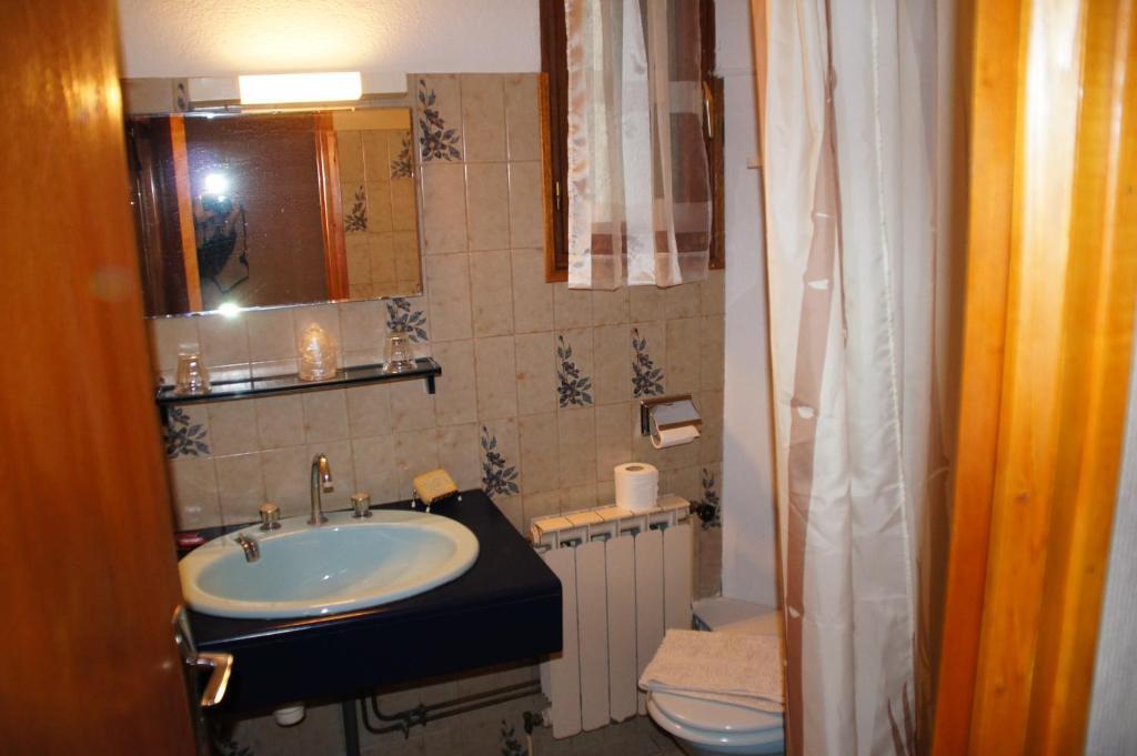 Le Relais Des Vaudois Ξενοδοχείο Freissinieres Δωμάτιο φωτογραφία